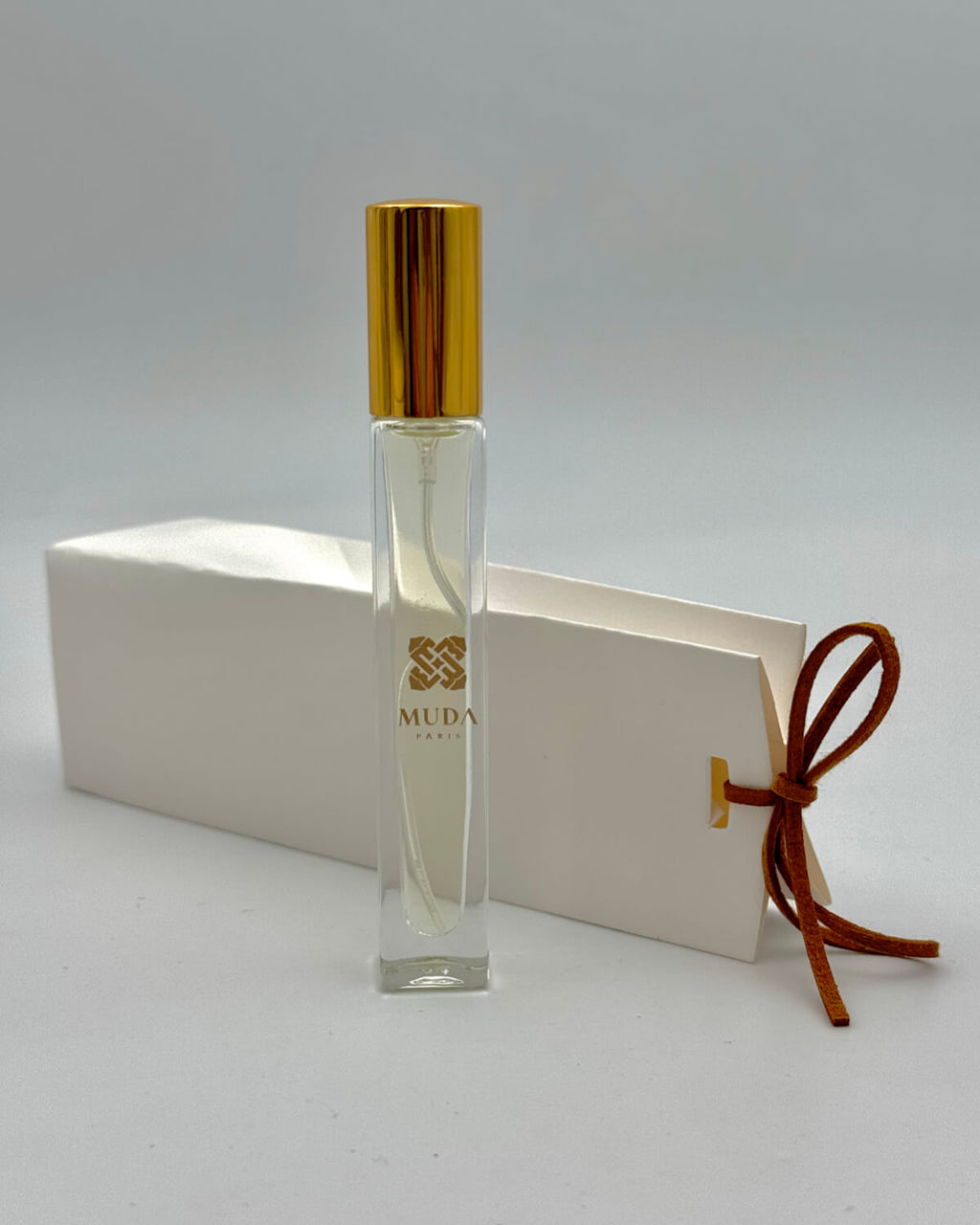 Muda Oud Floral Spray