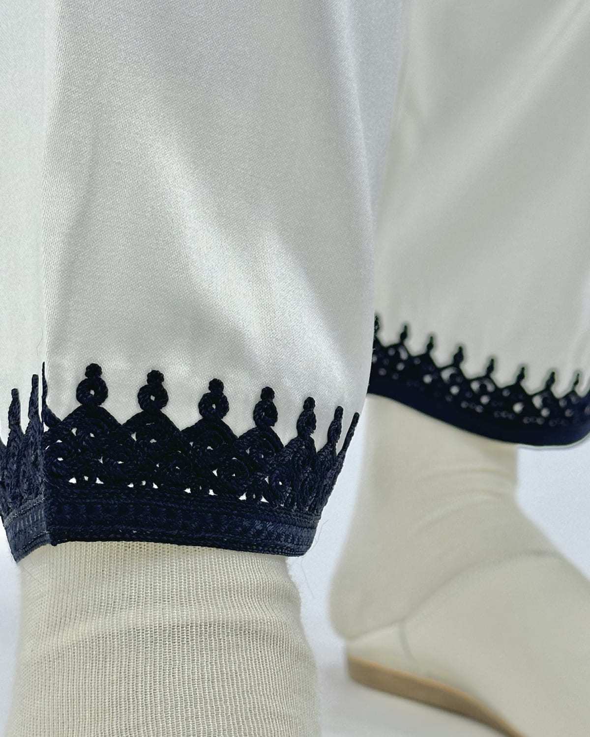 Pantalon Imran blanc et bleu